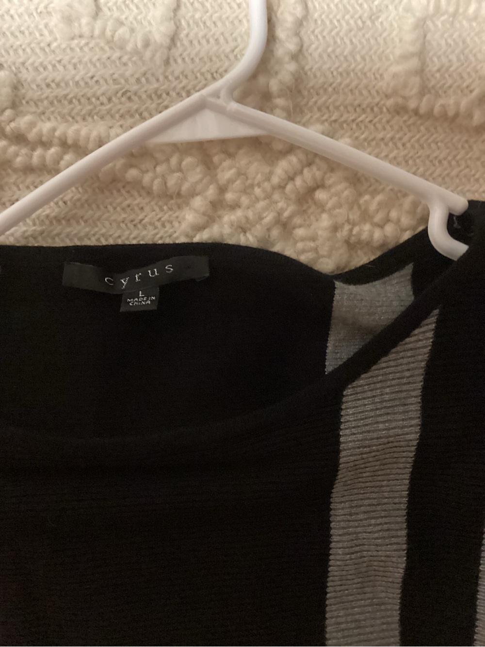 Cyrus, oversized sweater, size L - Picture 2 of 2